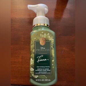Bath & Body Works Tiana Green Foaming Hand Soap
